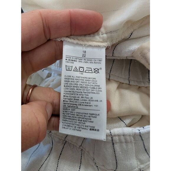 GAP High Rise Pleated linen blend shorts women's 18 white striped modest coastal - Picture 5 of 6